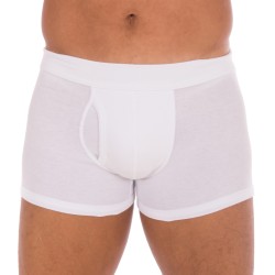 Boxer open reference white